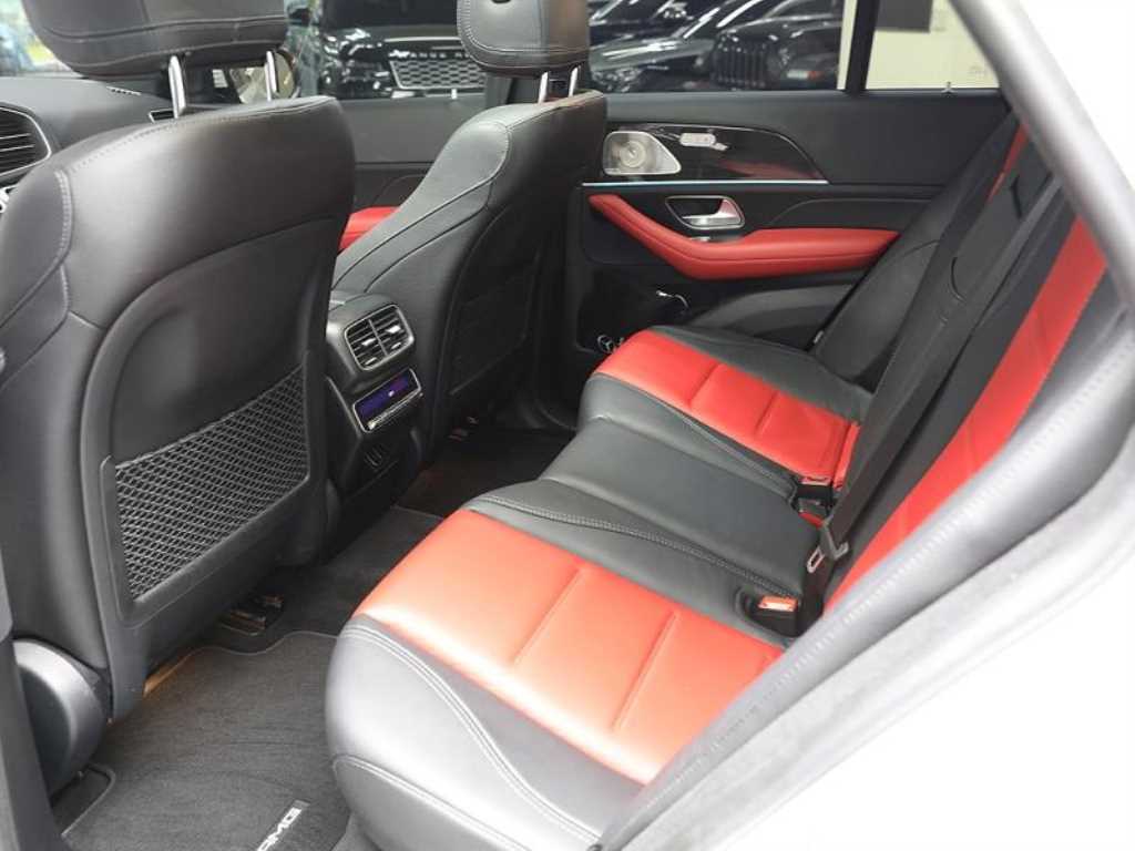 Mercedes Benz GLE Class - Vista 8