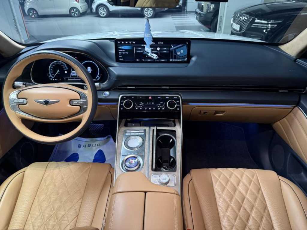 Genesis GV80 - Vista 7