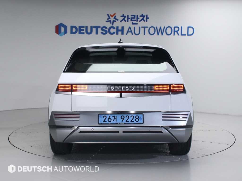 HYUNDAI Ioniq 5 - Vista 4