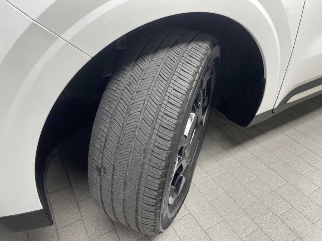 KIA Carnival - Vista 6