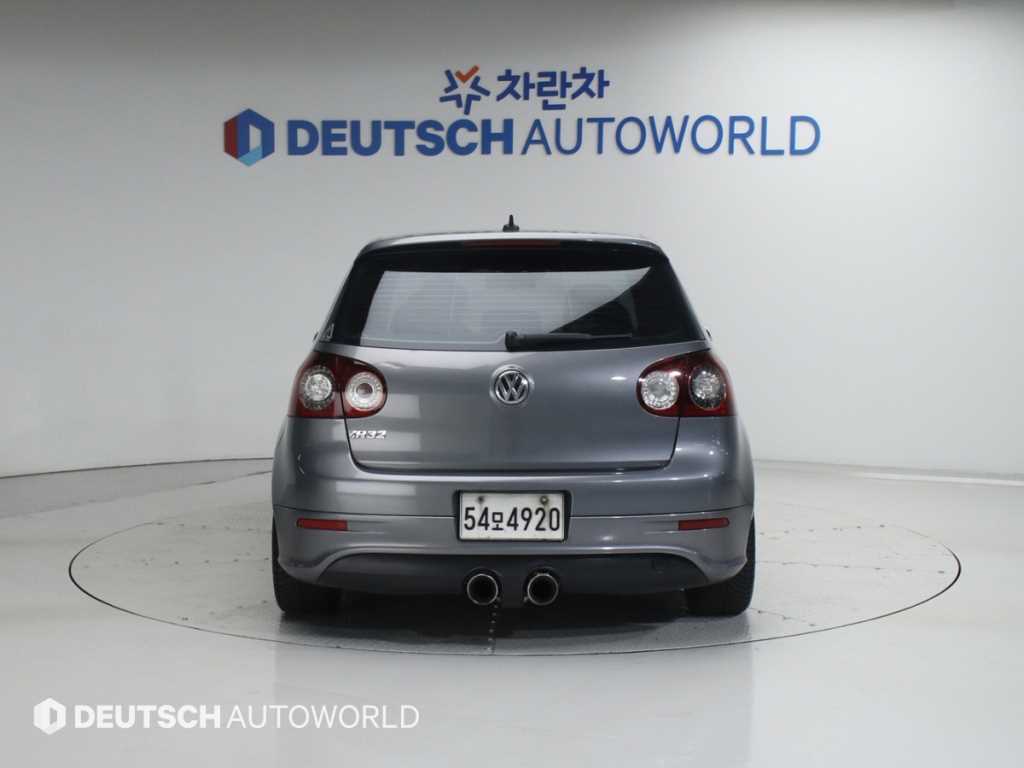 Volkswagen Golf - Vista 4