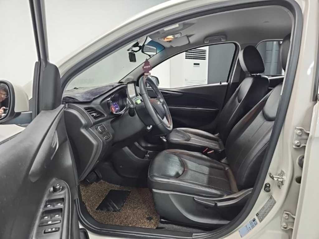 Chevrolet Spark 2016 the color of pearl - Importación desde Corea - HF Imports Iquique - Foto 16