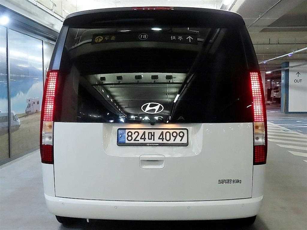 HYUNDAI Staria - Vista 5