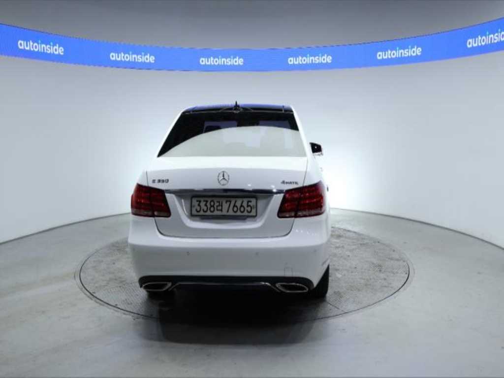 Mercedes Benz E class - Vista 2