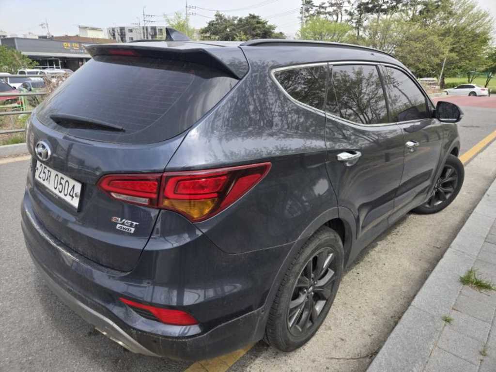 HYUNDAI Santa Fe - Vista 5
