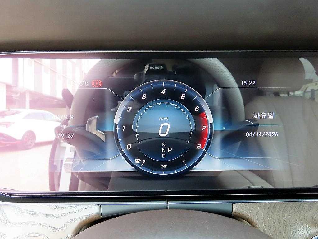 Mercedes Benz E class - Vista 9