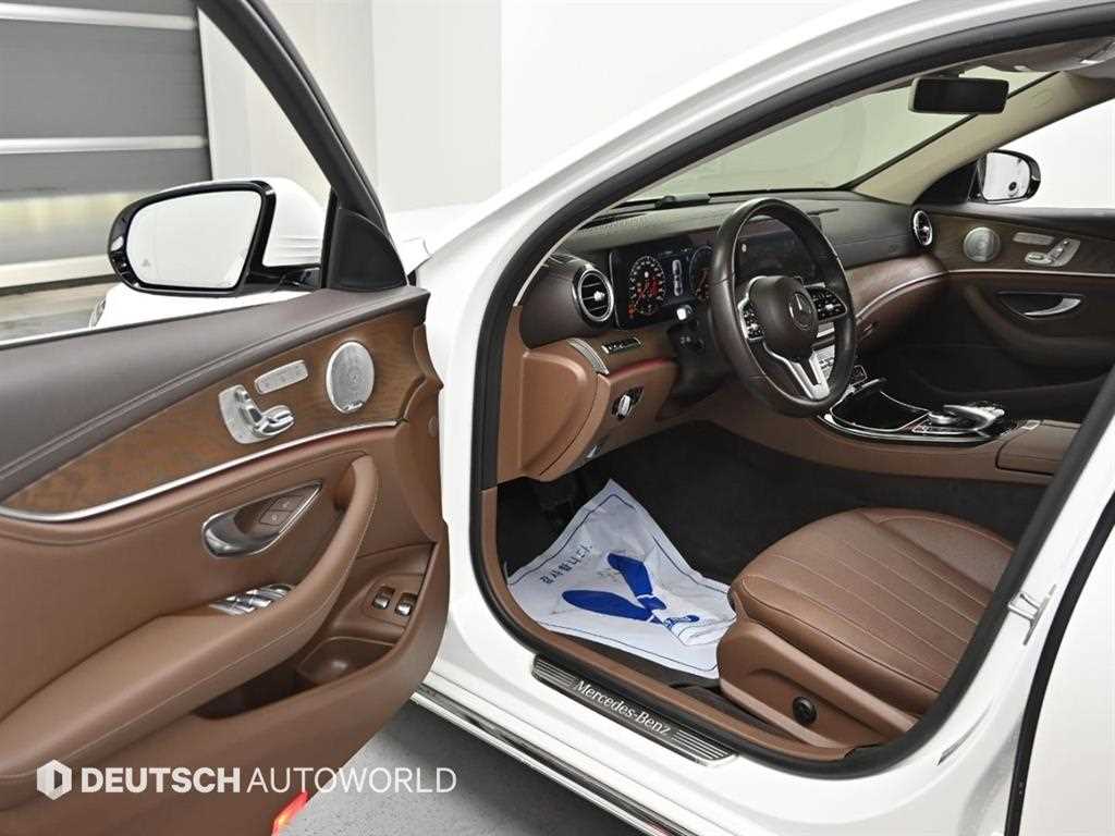 Mercedes Benz E class - Vista 11