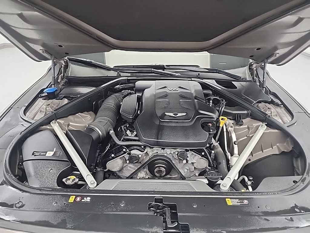 Genesis G90 - Vista 5