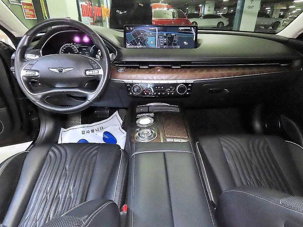 Genesis G80 - Vista 10