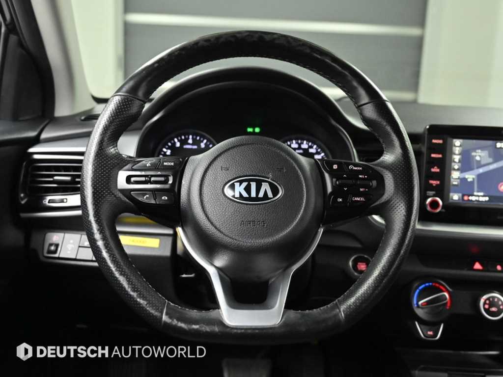 KIA Stonic 2019 Negro - Importación desde Corea - HF Imports Iquique - Foto 13
