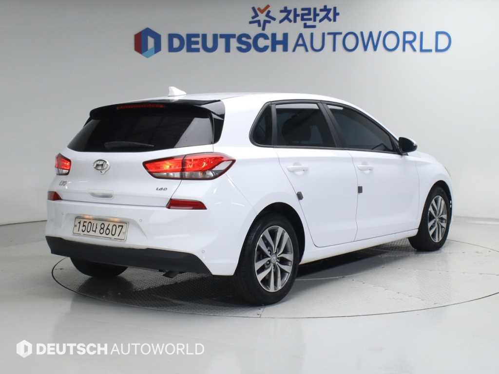 HYUNDAI i30 - Vista 2