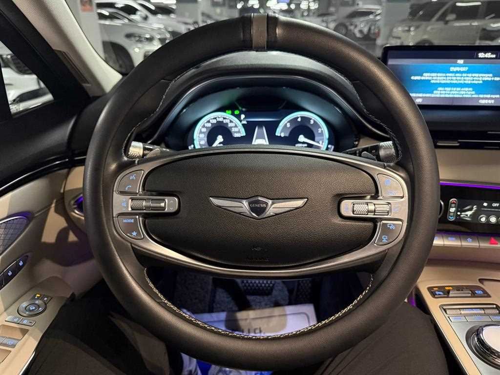 Genesis GV70 - Vista 8