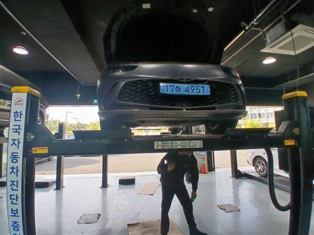 Genesis GV60 2022 Gris - Importación desde Corea - HF Imports Iquique - Foto 1