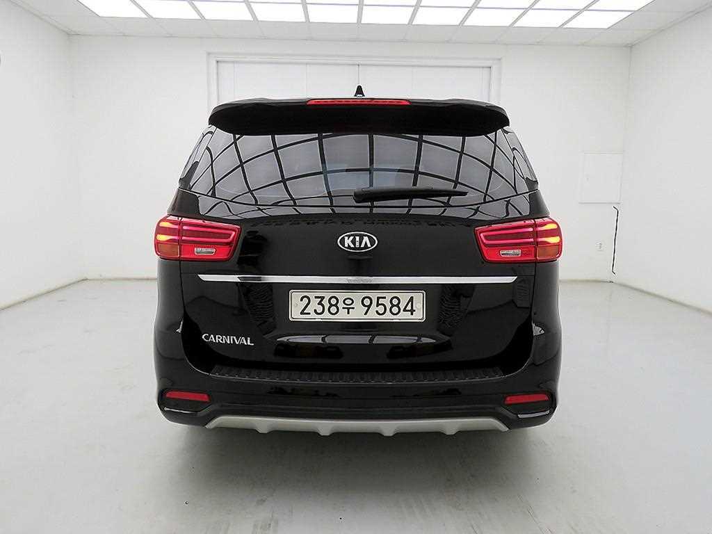 KIA Carnival - Vista 3
