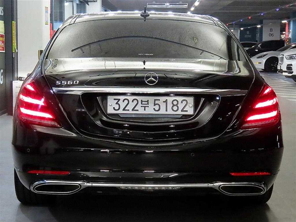 Mercedes Benz S Class - Vista 5
