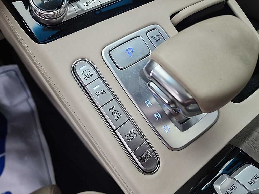 Genesis G90 - Vista 8