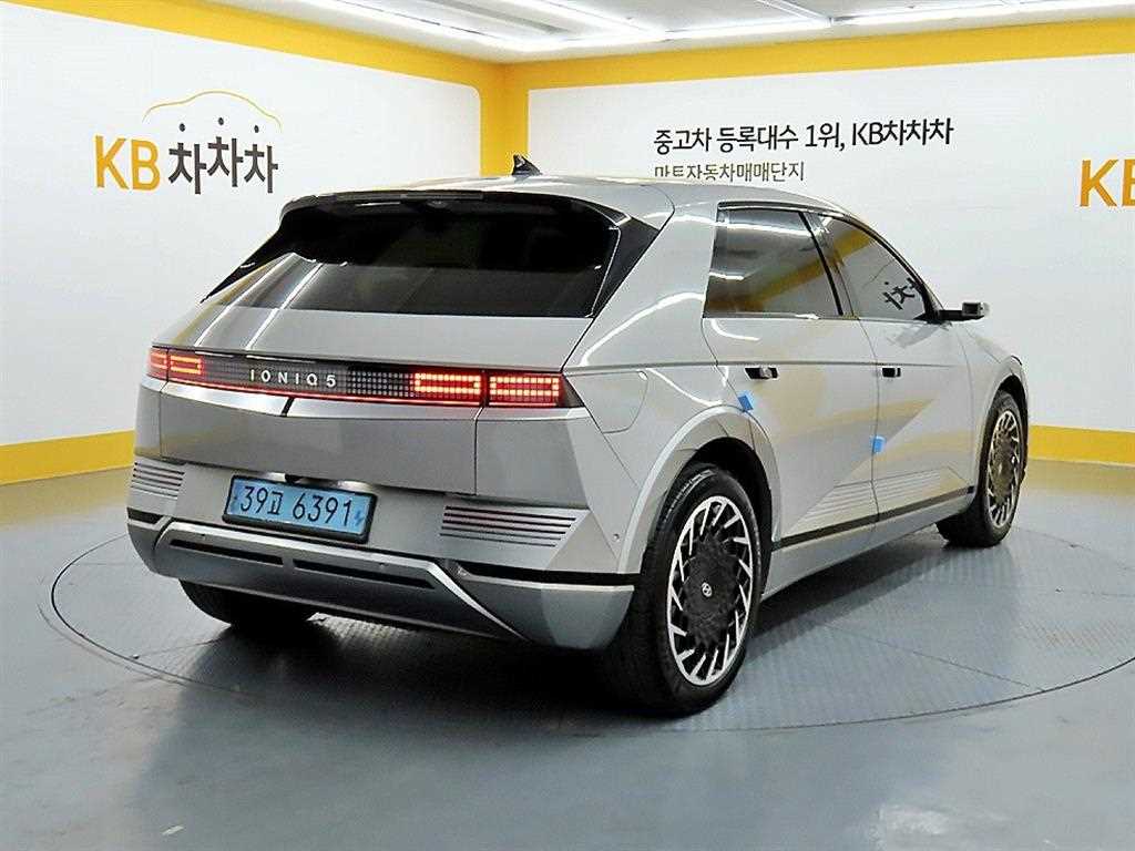 HYUNDAI Ioniq 5 - Vista 4