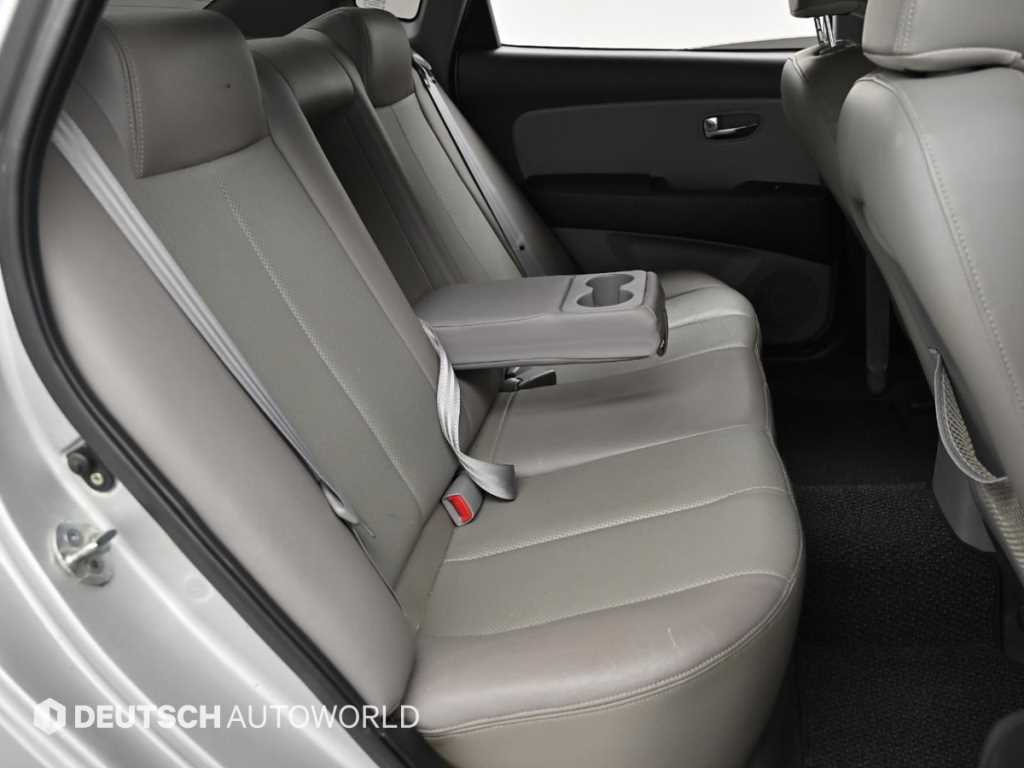 HYUNDAI Avante - Vista 12