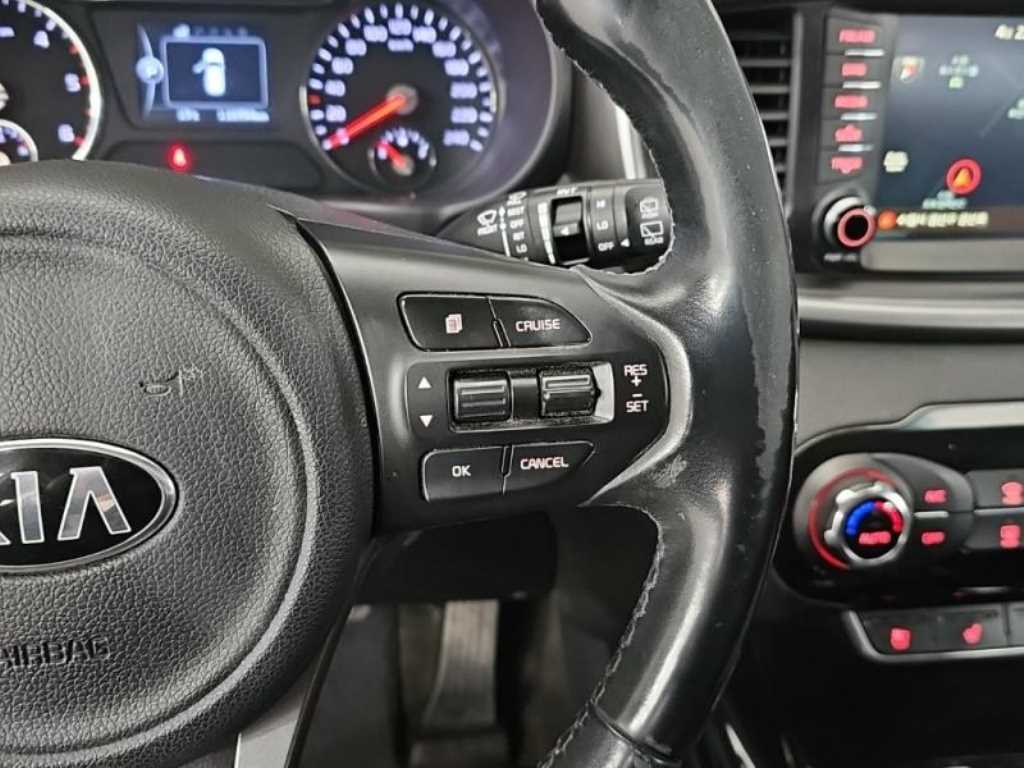 KIA Sorento - Vista 8