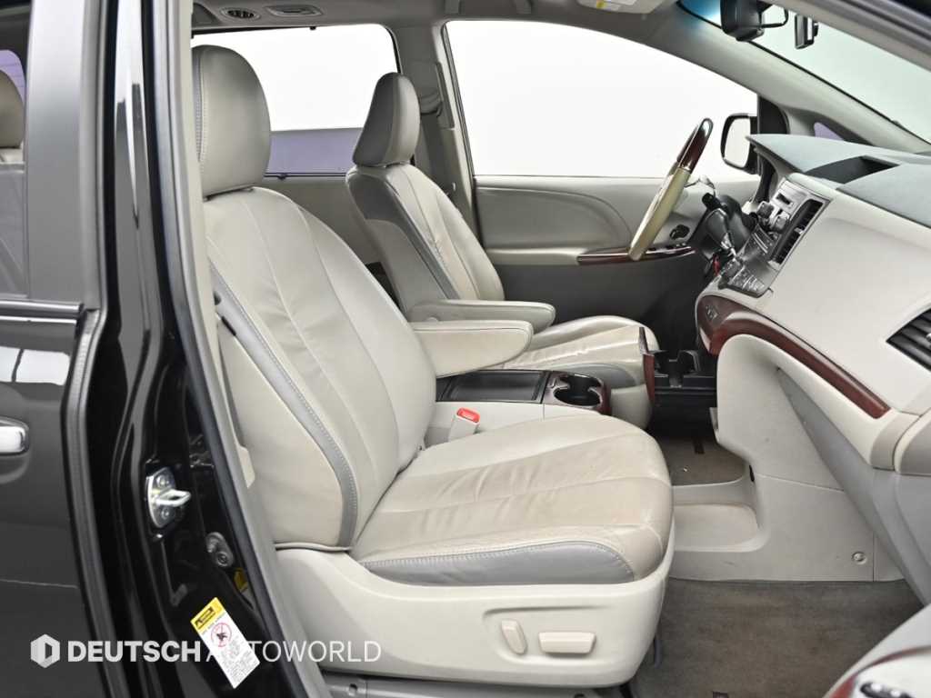 Toyota Siena - Vista 10