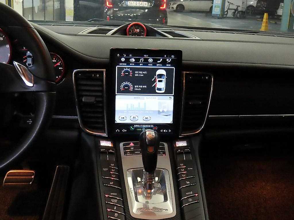 Porsche Panamera - Vista 11