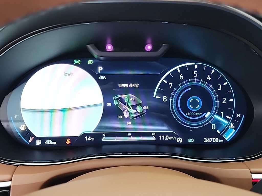 Genesis GV70 - Vista 6