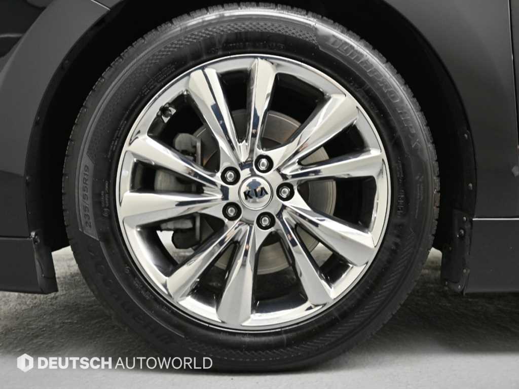 KIA Carnival - Vista 5