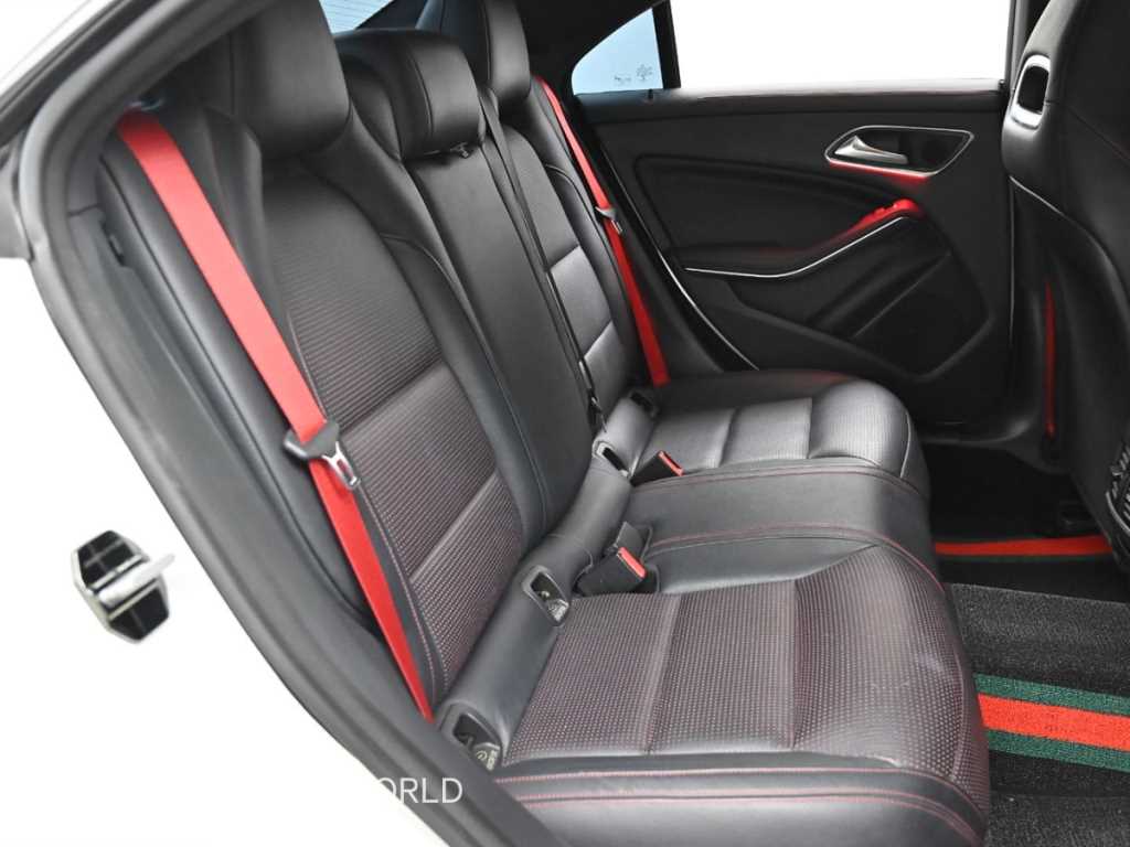 Mercedes Benz CLA Class - Vista 12