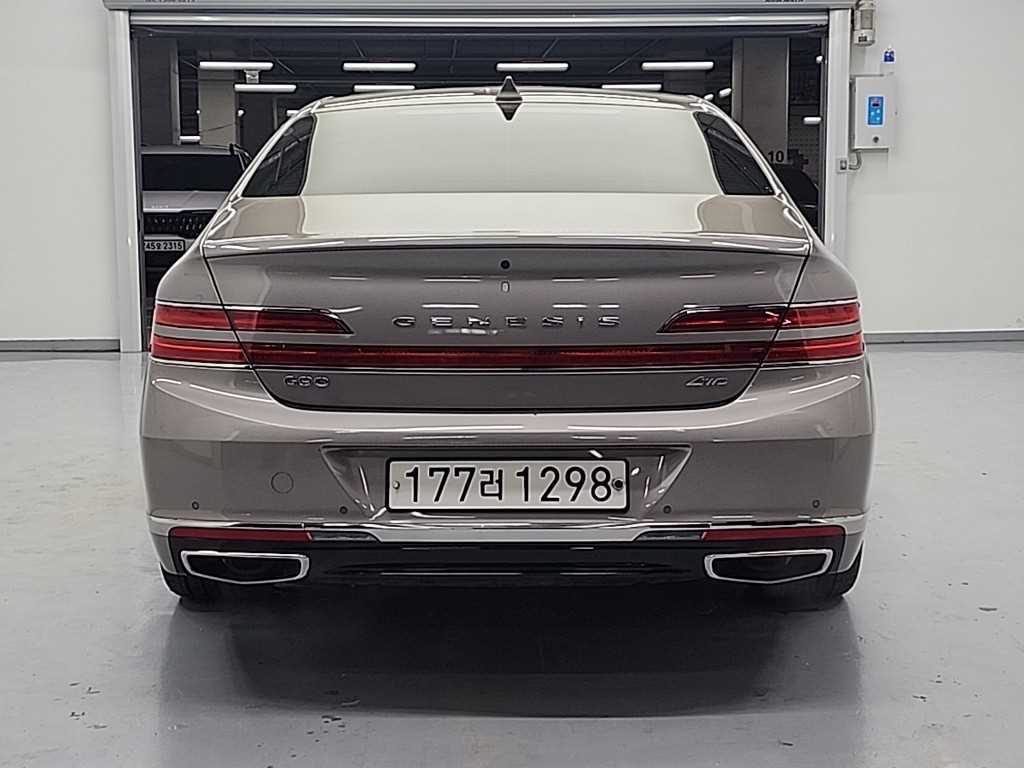 Genesis G90 - Vista 4