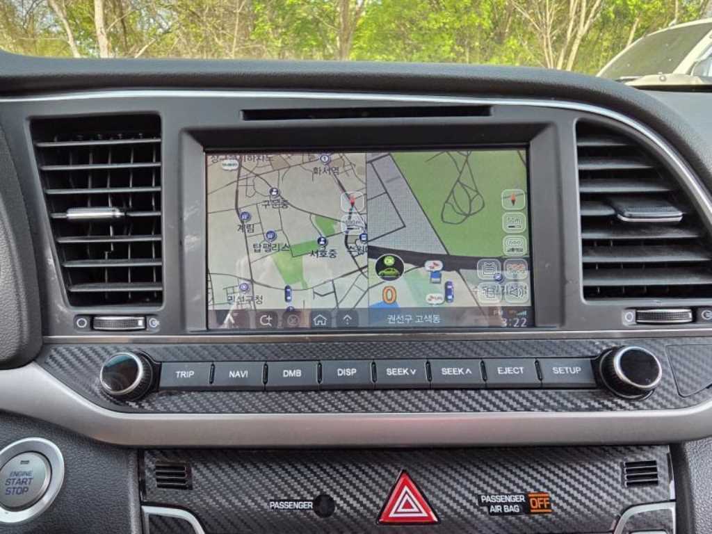 HYUNDAI Avante - Vista 8