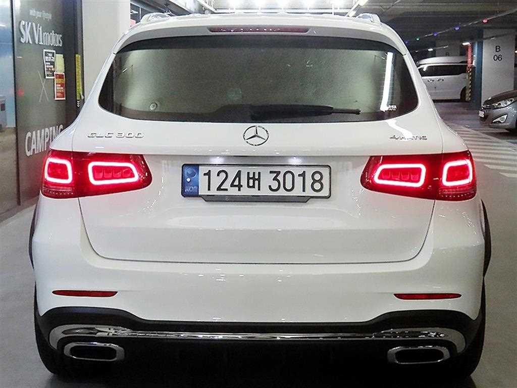 Mercedes Benz GLC Class - Vista 5