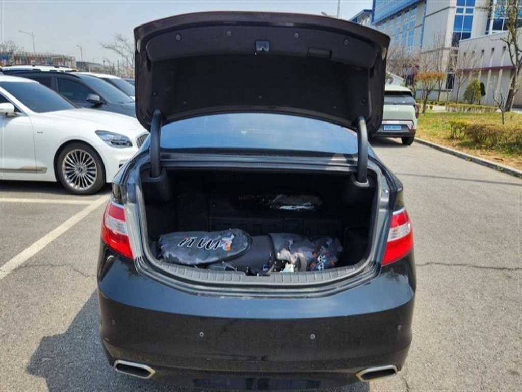 HYUNDAI Grandeur - Vista 7