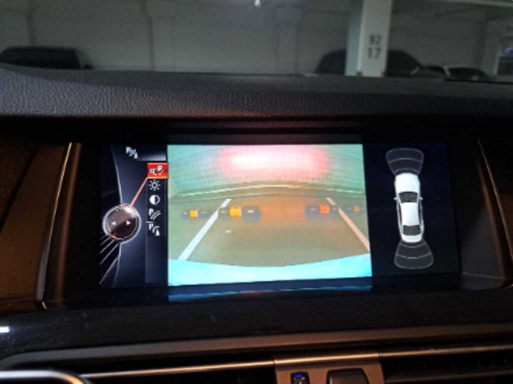 BMW 5 Series - Vista 5