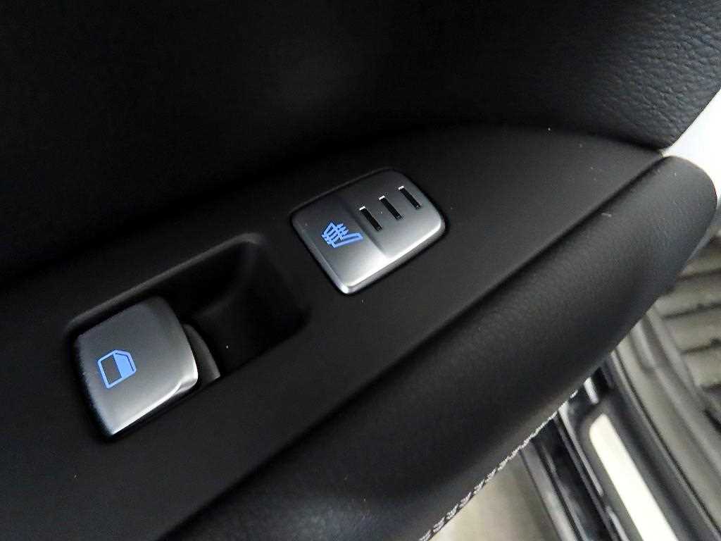 Genesis G70 2018 Negro - Importación desde Corea - HF Imports Iquique - Foto 15