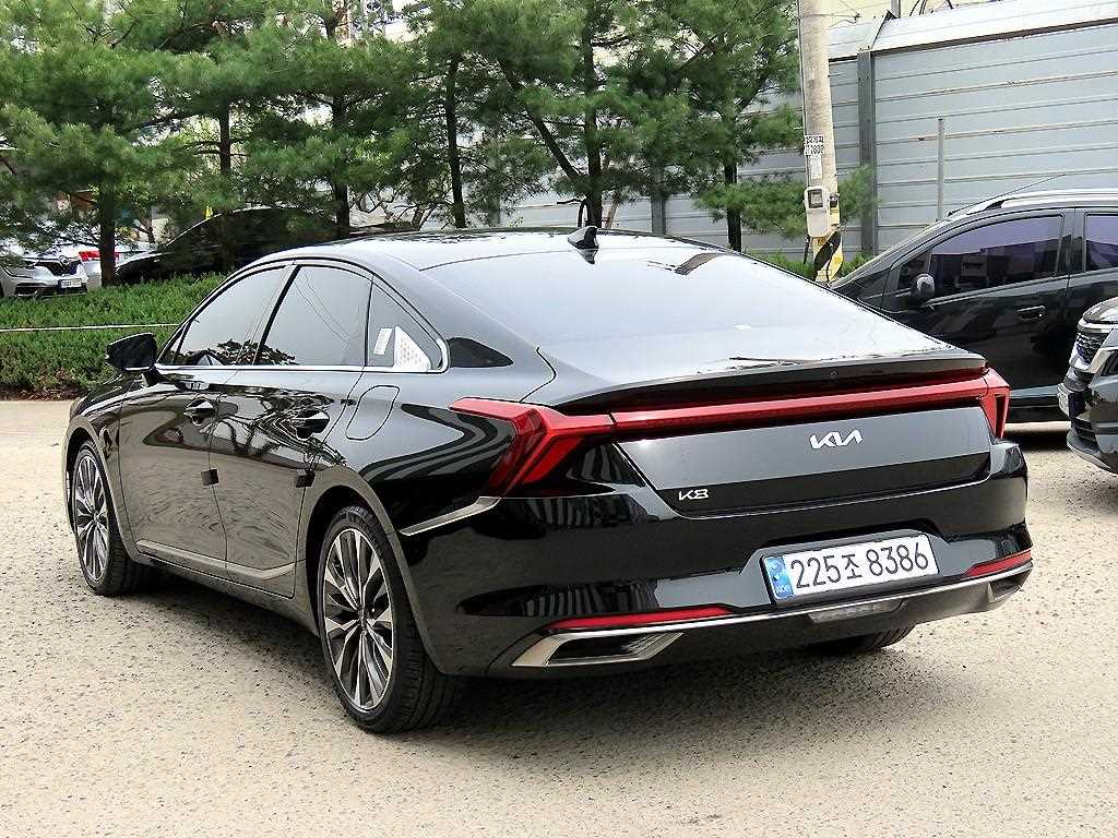 KIA K8 - Vista 3