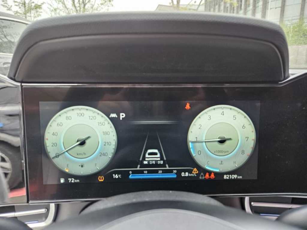 HYUNDAI Avante - Vista 4
