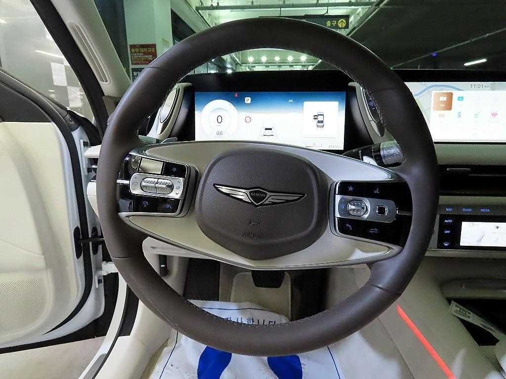 Genesis G90 - Vista 8