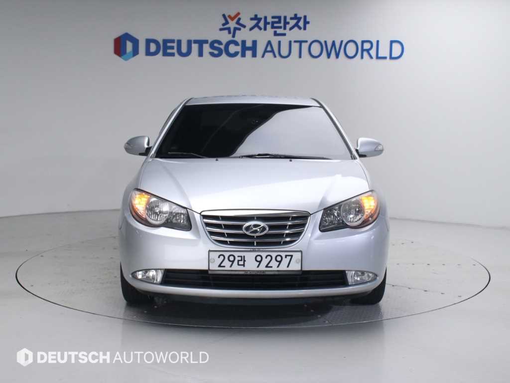 HYUNDAI Avante - Vista 3