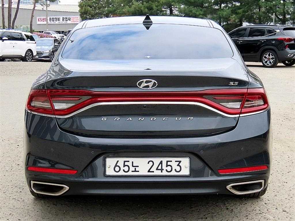 HYUNDAI Grandeur - Vista 4