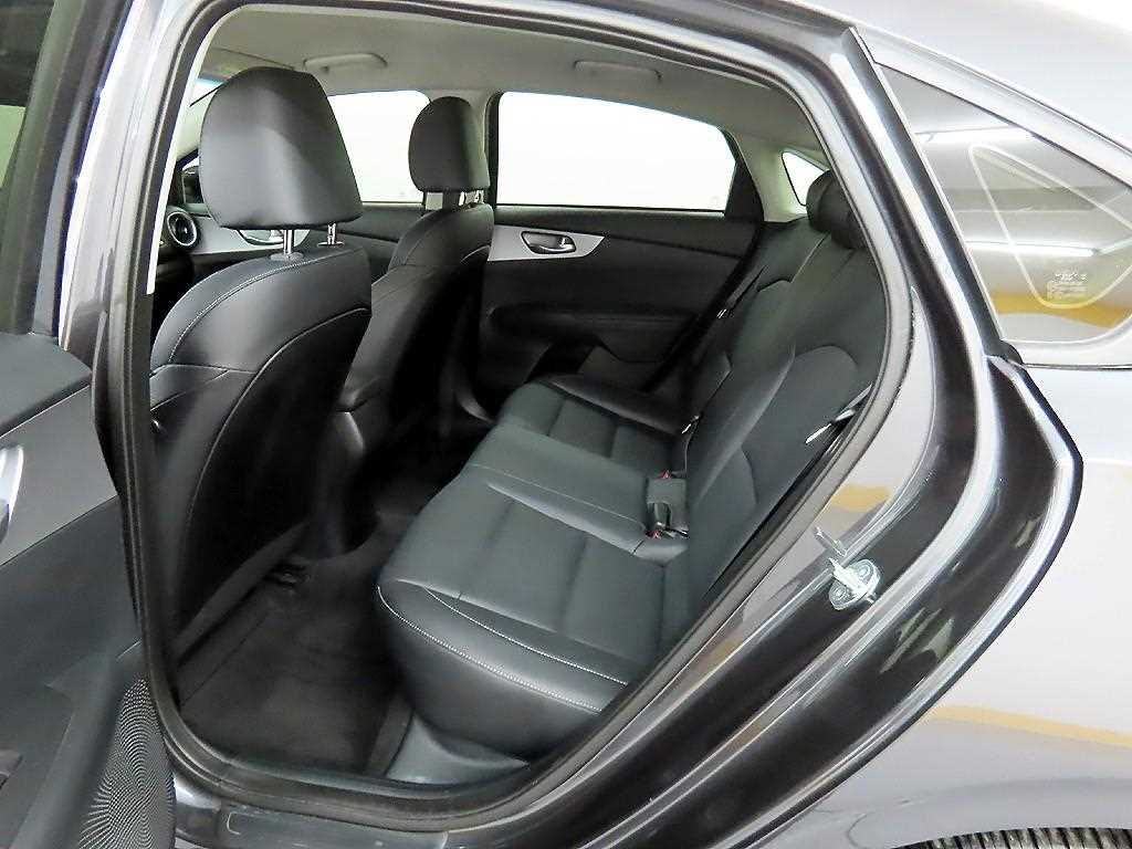 KIA K3 - Vista 6
