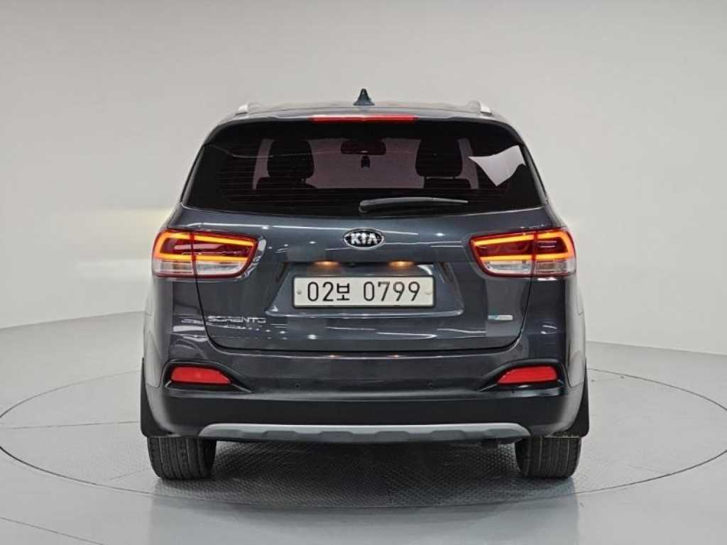 KIA Sorento - Vista 4