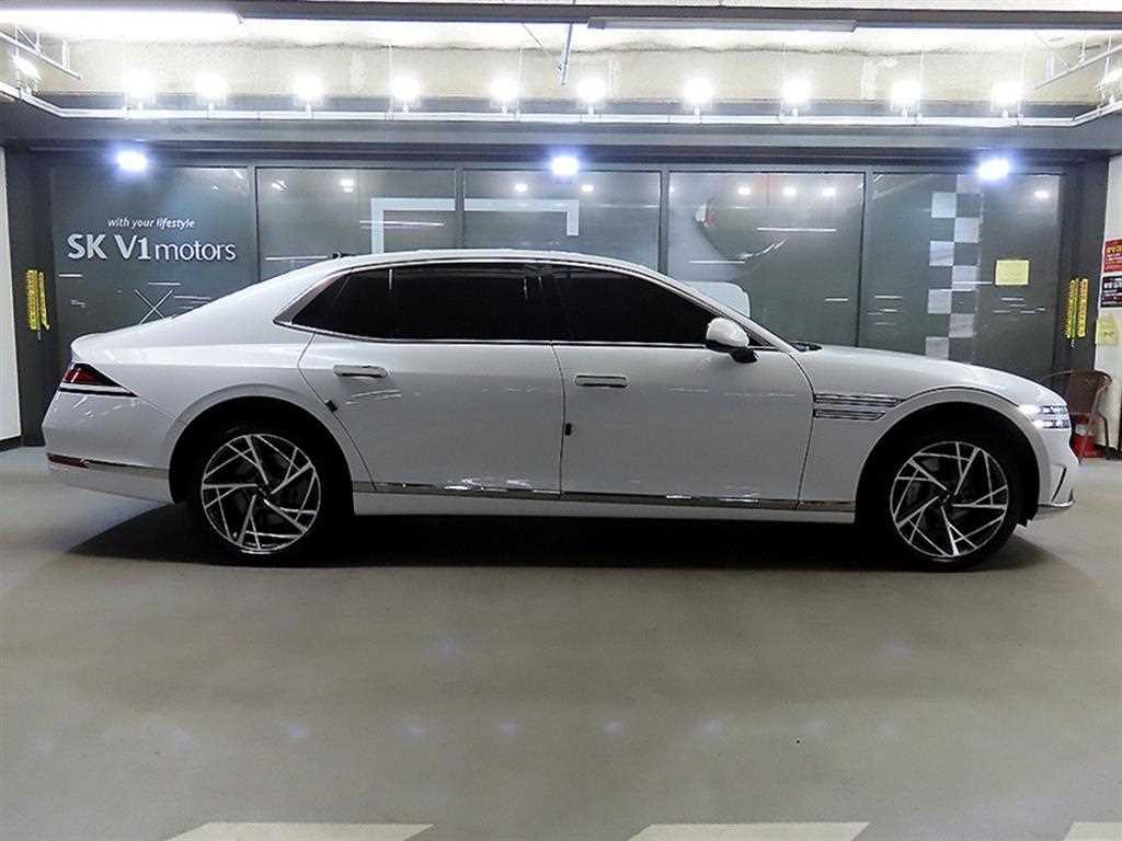 Genesis G90 - Vista 4