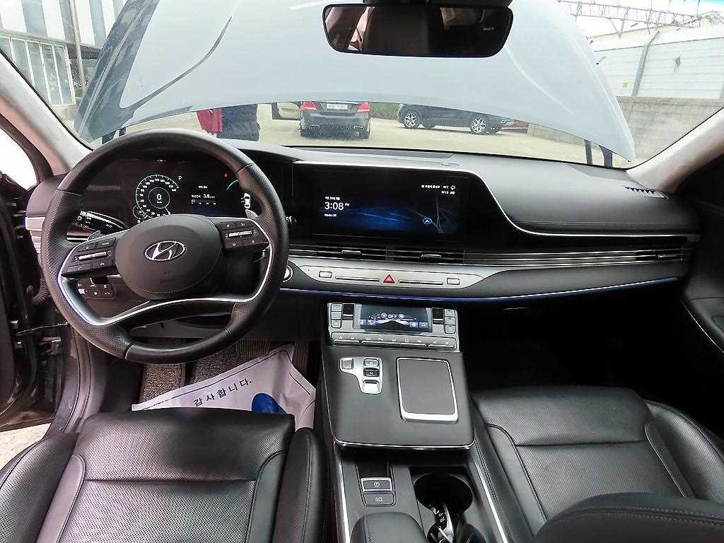 HYUNDAI Grandeur - Vista 7