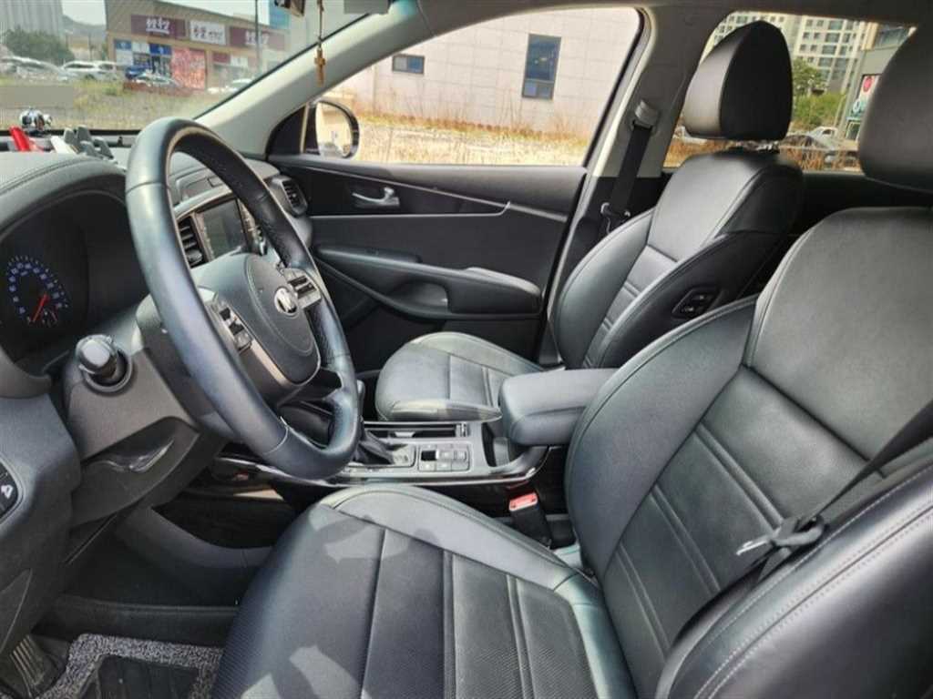 KIA Sorento - Vista 9