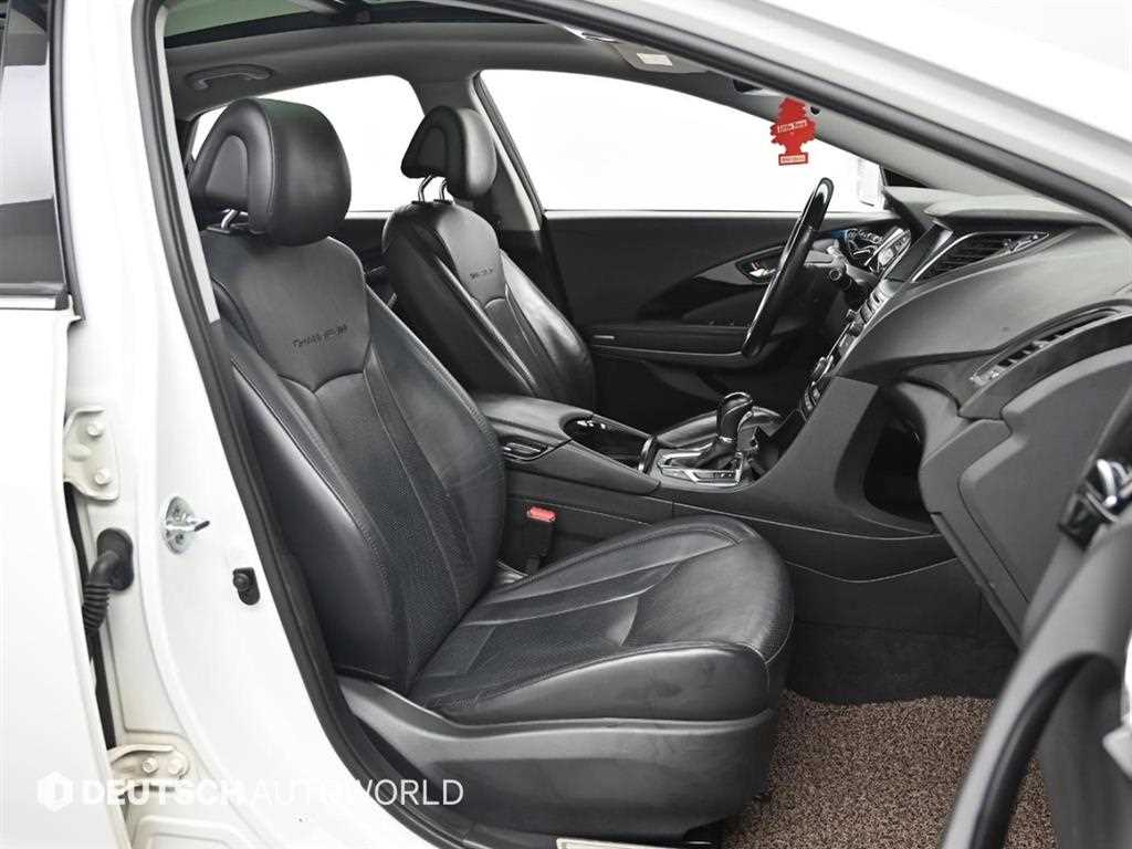 HYUNDAI Grandeur - Vista 10