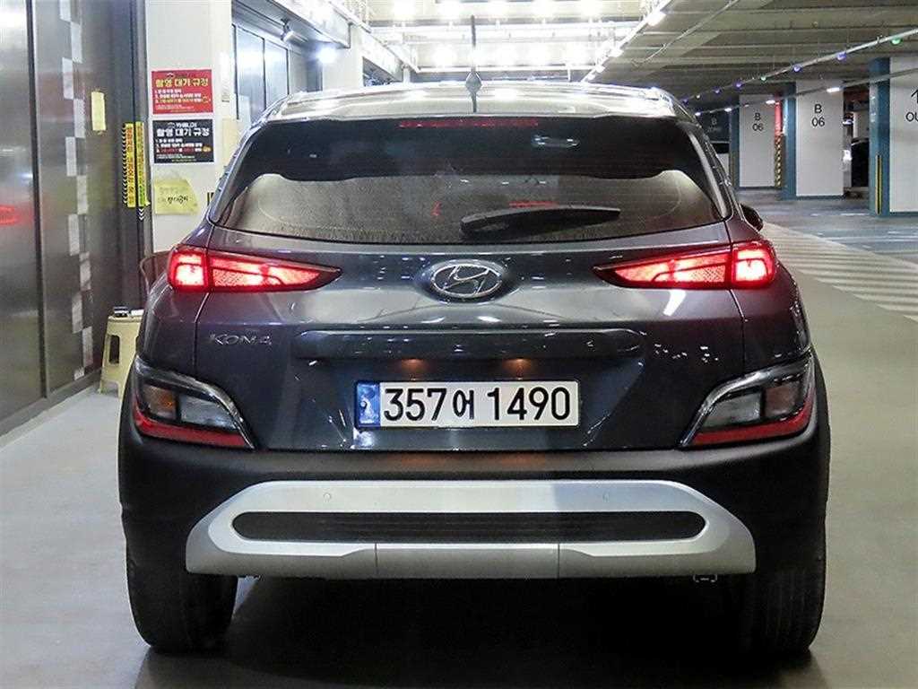 HYUNDAI Kona - Vista 5