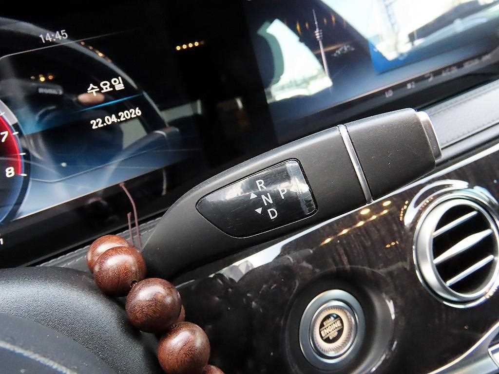 Mercedes Benz S Class - Vista 11