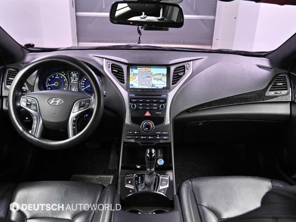 HYUNDAI Grandeur - Vista 7