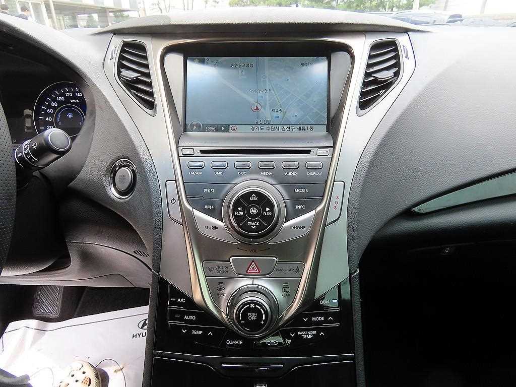 HYUNDAI Grandeur 2012 Negro - Importación desde Corea - HF Imports Iquique - Foto 13