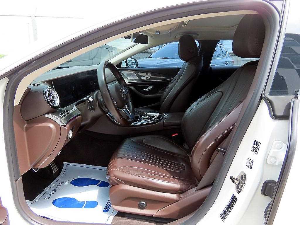 Mercedes Benz CLS Class - Vista 5